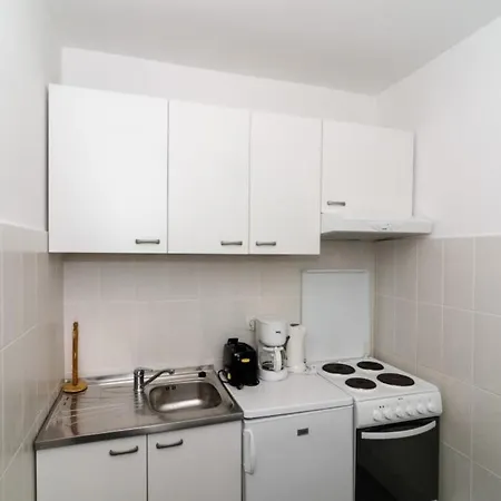 Mony-one Bedroom With Terrace - Ground Floor