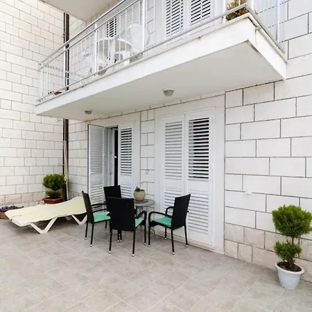 Mony-one Bedroom With Terrace - Ground Floor * Dubrovnik