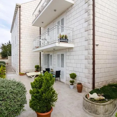 Apartman Mony-one Bedroom With Terrace - Ground Floor Dubrovnik